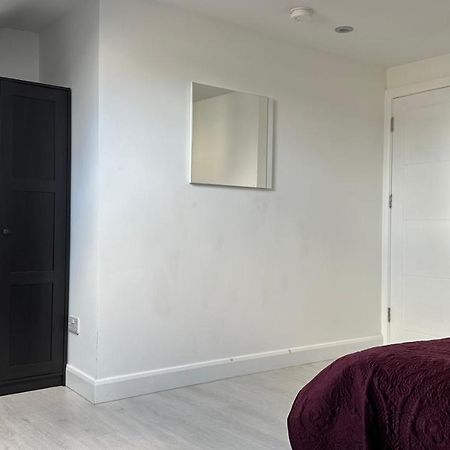 Stunning New 1 Bedroom Apartment Londra Exterior foto